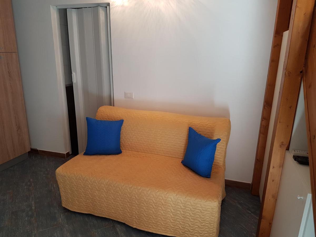 La Casetta Nel Cortile 马奥莱 外观 照片